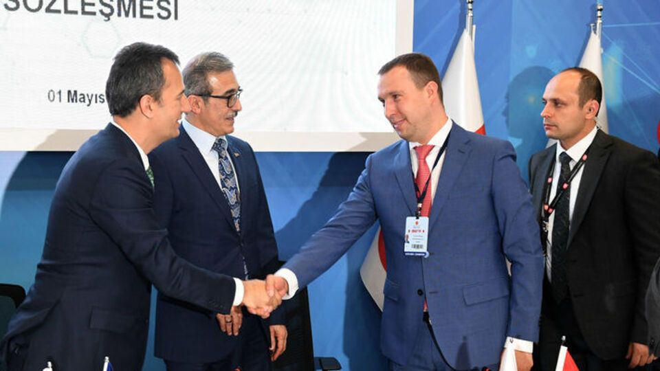 "Спецтехноэкспорт", в свою очередь, выполняет ряд экспортных поставок военной продукции украинского производства для турецкой ASELSAN