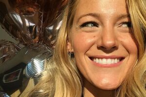 Лайвли на светском мероприятии показала округлившийся живот