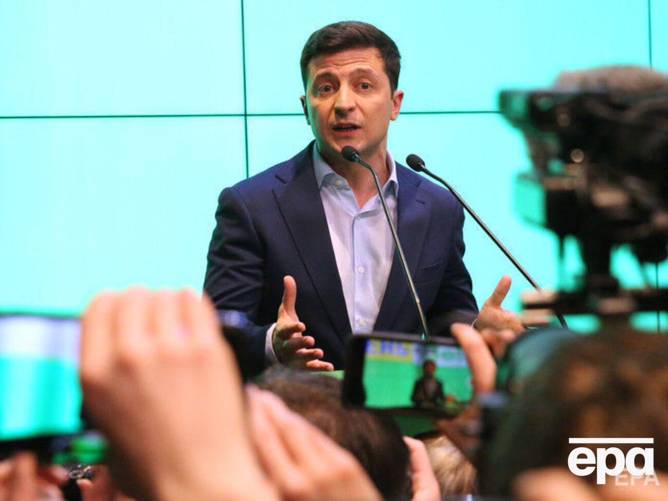 Какая зарплата будет у пресс-секретаря нового президента Украины, в команде Зеленского не ответили