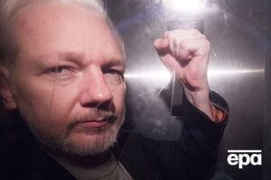 У WikiLeaks вважають, що умови його життя в посольстві Еквадору в Лондоні були "несумісними з основними людськими правами"