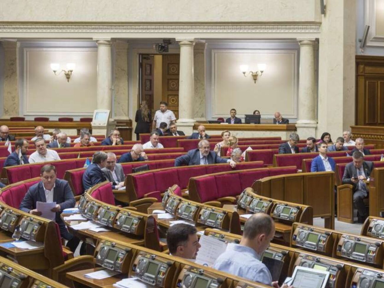 Рада 30 травня взяла за основу й ухвалила в цілому з техніко-юридичними правками законопроект №10184