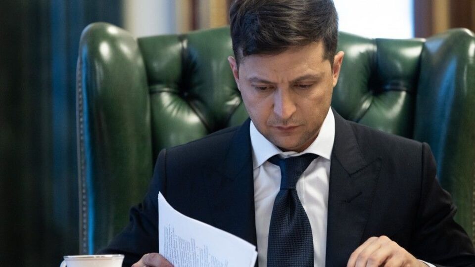 В администрации Зеленского (на фото) готовят материалы об увольнении Луценко