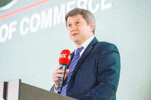 Данилюк анонсував подання до Ради законопроекту про відповідальність за незаконне збагачення