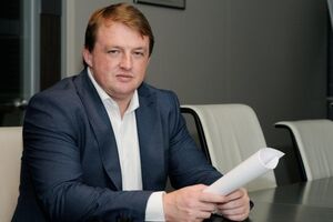 Порошенко виноват во многом. Но точно не в войне. Потому что войну развязал Путин. Коррупция в украинской армии тут вообще не имеет никакого значения