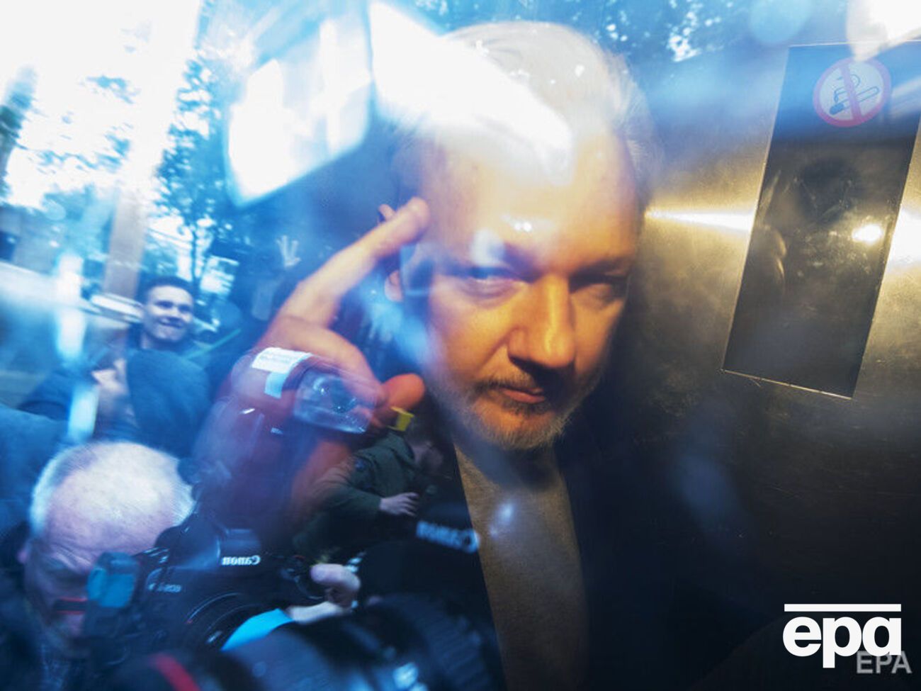 Ассанжа власти Великобритании задержали 11 апреля