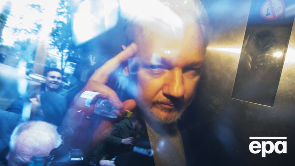 Ассанжа власти Великобритании задержали 11 апреля