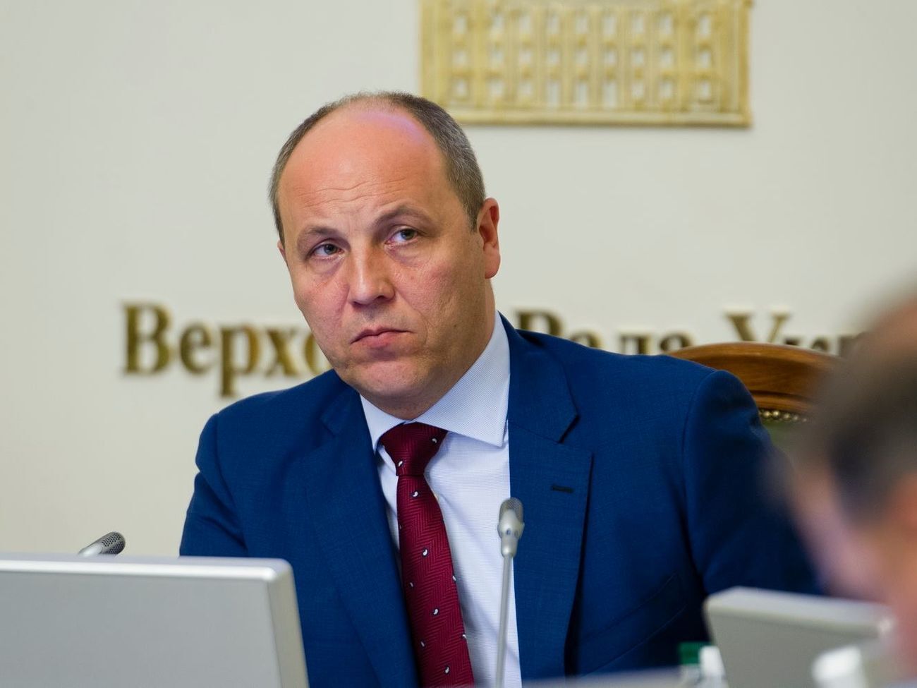 Парубій: Як наші бійці захищають нашу незалежність, так і ми сьогодні стоїмо непорушною стіною під прапорами "Європейської солідарності", щоб кожен знав наші завдання і наші цілі