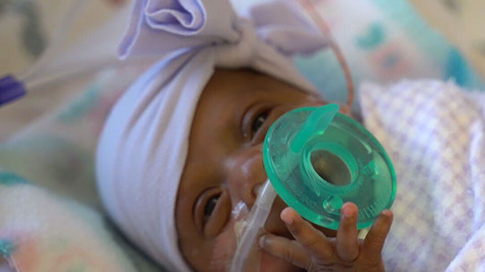 Дівчинка на ім’я Сейбі народилася у грудні 2018 року на 23 тижні вагітності