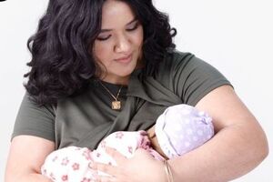 Моделі продемонстрували ставлення матерів до годування