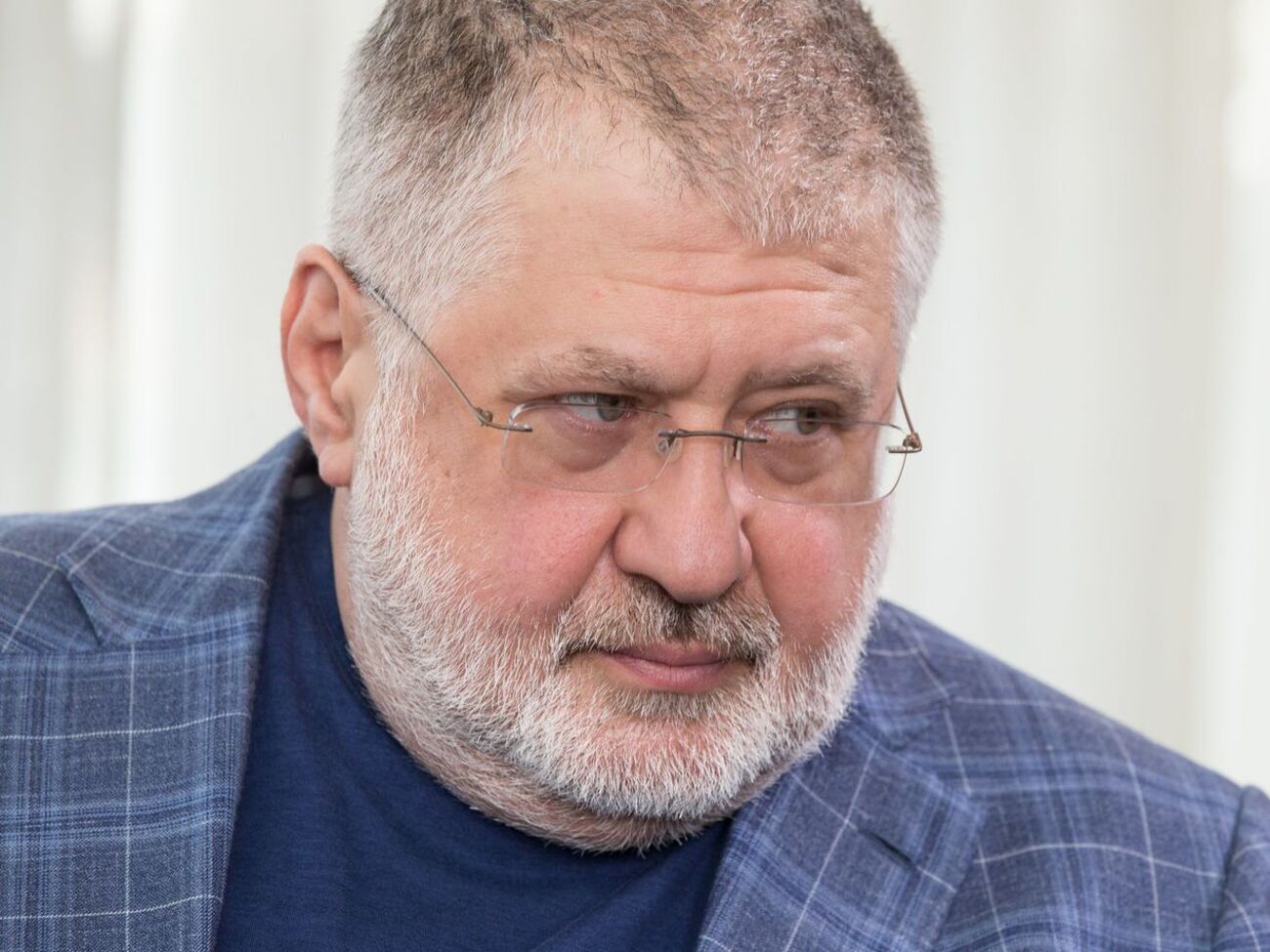 Національний банк вважає, що заперечуючи кредитні договори, Коломойський намагається заблокувати позов, який НБУ подав проти нього у швейцарський суд