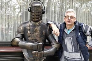 На Комарова напали утром 4 мая