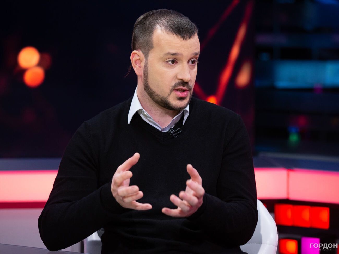 Андрусив:&nbsp;Олигархи должны отступить, а средний класс должен взять власть. Потому что средний класс &ndash; это миллионы, а олигархи &ndash; это десятки