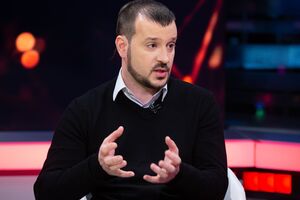 Андрусив: Олигархи должны отступить, а средний класс должен взять власть. Потому что средний класс – это миллионы, а олигархи – это десятки