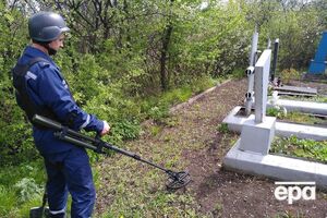 Роботи відбувалися з метою запобігання травмуванню громадян під час підготовки та проведення поминальних днів
