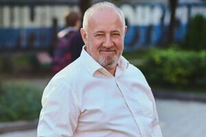 Не понимаю споров о проведении инаугурации 19 мая. В 10.00 инаугурация, а с 12.00 – официальные, в том числе траурные, мероприятия