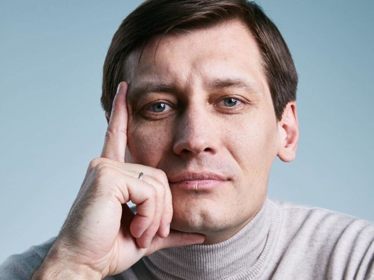 Чому інформацію про 41 загиблого в Шереметьєві приховували кілька годин? Варіант один – чекали ночі, щоб затушувати страшну новину