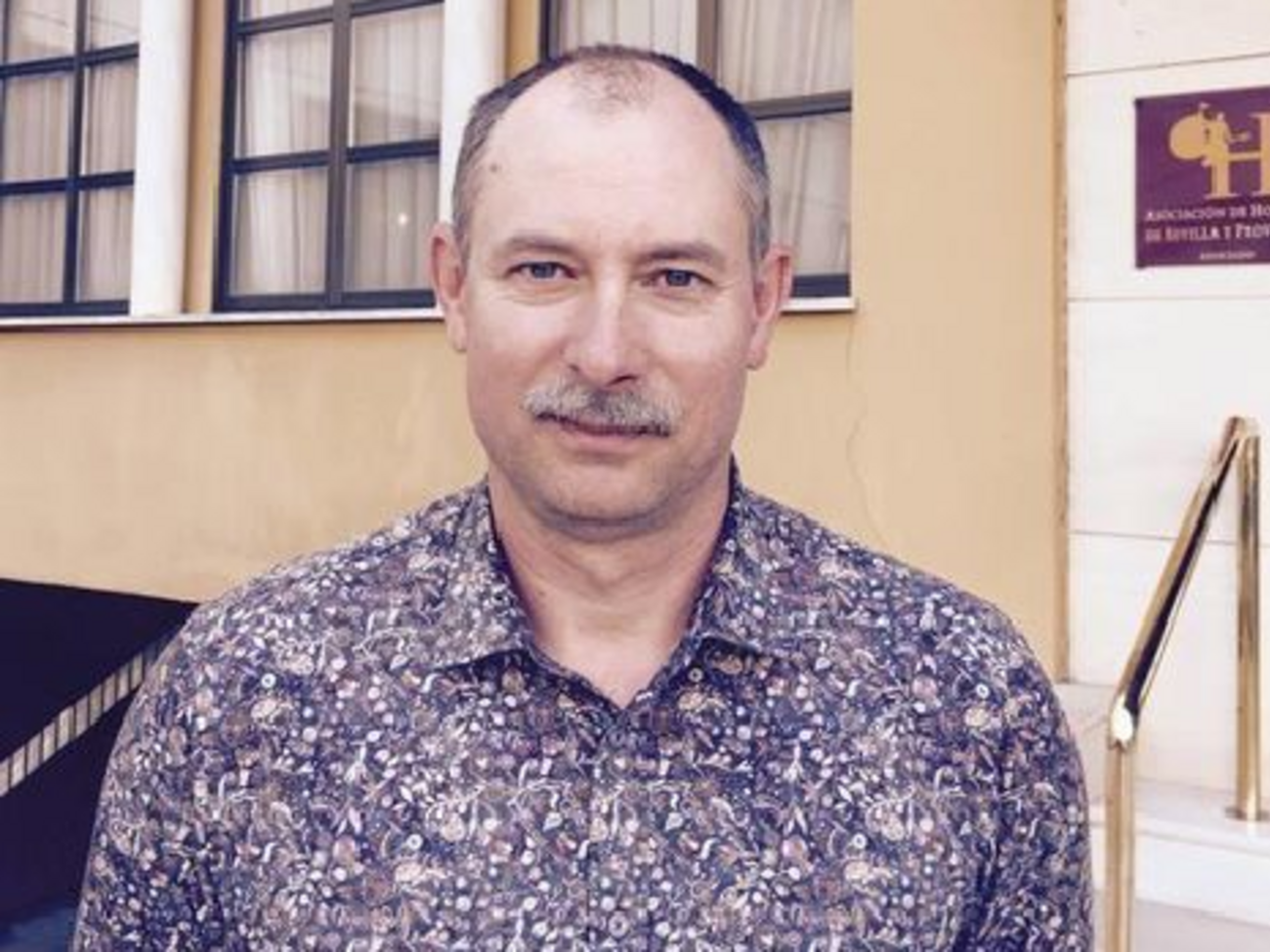 Жданов: Відсторонення Наєва можна пояснити тільки тим, що президент намагається сховати кінці у воду