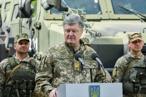 В Авдіївці Порошенко виступив перед військовими