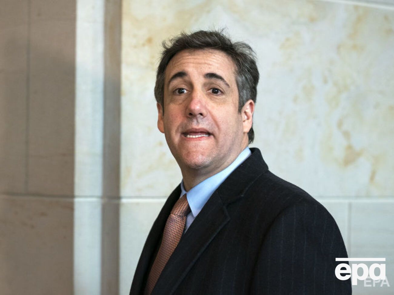 Суддя надав Коену двомісячне відтермінування, щоб він міг відновитися після операції й привести свої справи до ладу