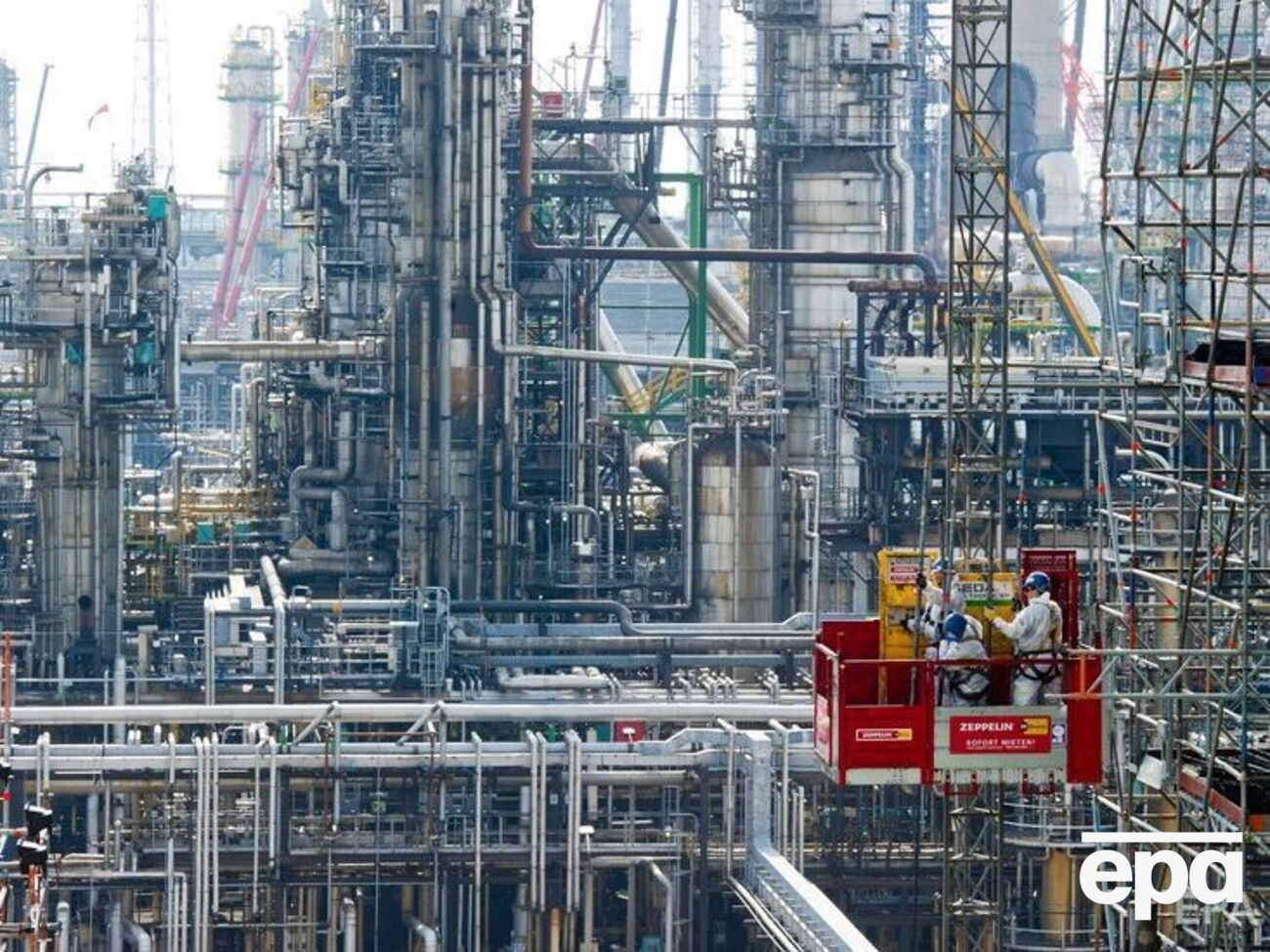 Через інцидент із російською нафтою низка європейських країн припинила транзит нафтопроводом "Дружба"