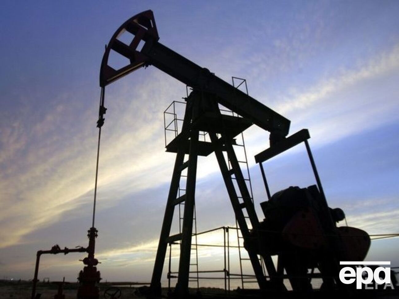 Стоимость июльских фьючерсов на нефть&nbsp;марки Brent&nbsp;опустились до&nbsp;$69,90&nbsp;за баррель