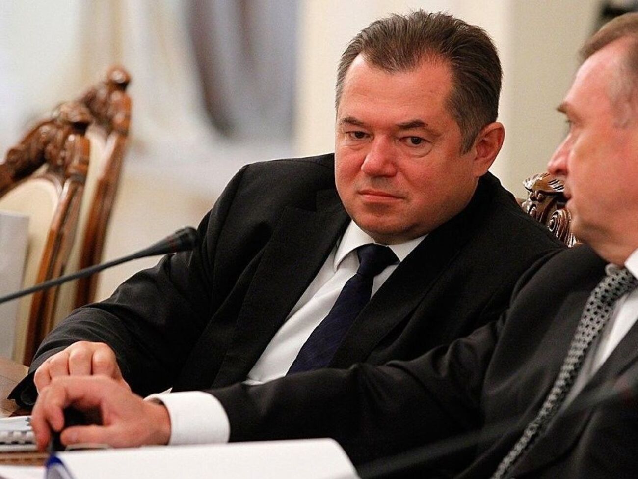 Российский социолог и политолог Игорь Эйдман отметил, что "все смеются над Глазьевым" из-за его заявления