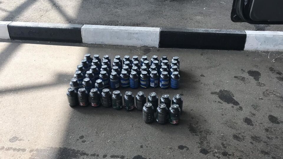 Вещество, похожее на порох, находилось в газовом баллоне