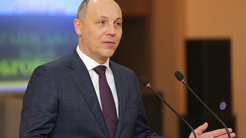 Открыть уголовное производство в отношении Парубия НАБУ обязал суд