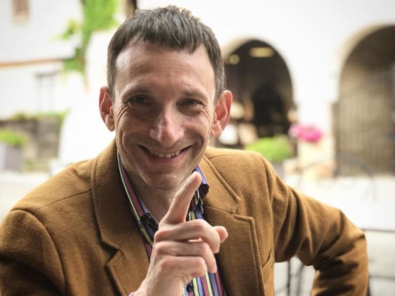 Портников: В інших країнах українці прекрасно платять податки