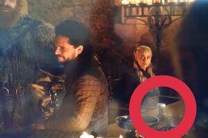 Потрапляння стакана Starbucks у кадр висміяли в соцмережах