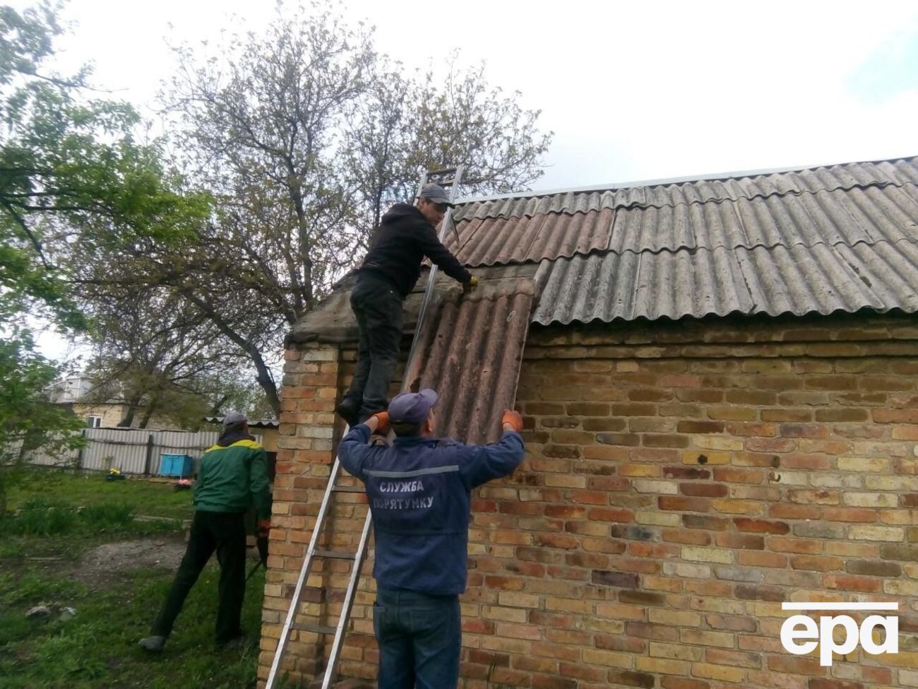 Українська сторона проводила роботи з відновлення зруйнованої інфраструктури на лінії розмежування