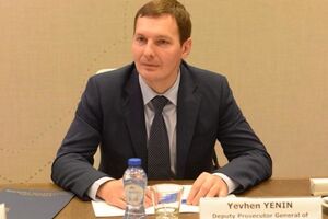 Енин заявлял, что уходит в отставку из-за ситуации с расследованием по делу бежавшего в РФ бизнесмена Сергея Курченко