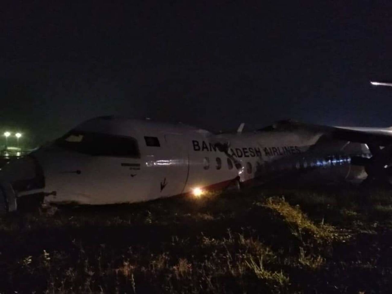 Літак із 33 пасажирами викотився за межі смуги