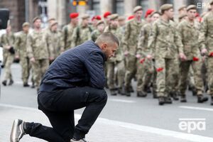У Києві відбувся марш пам'яті військових, загиблих на Донбасі. Фоторепортаж