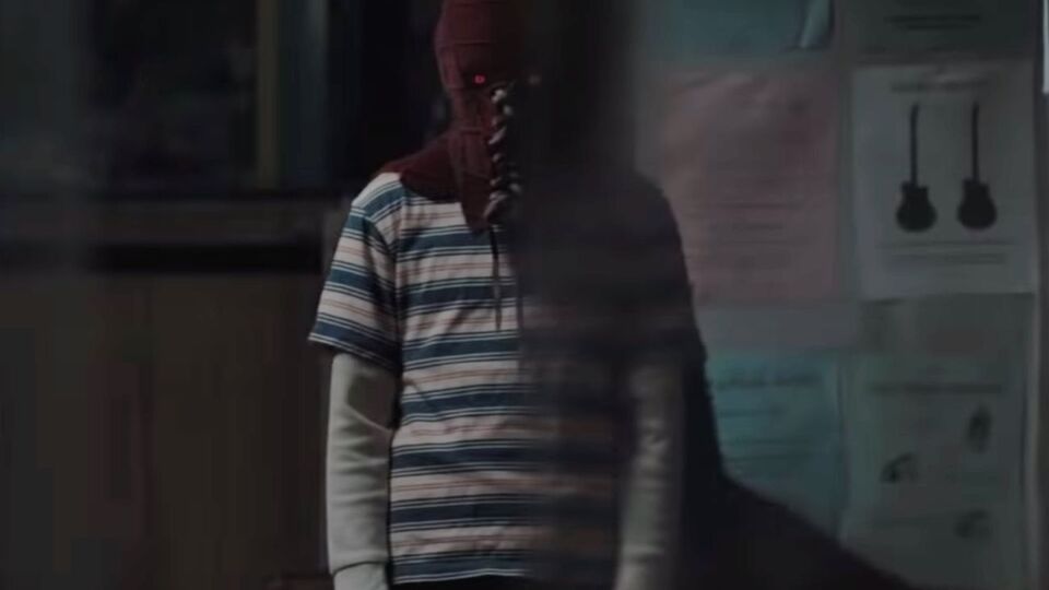 Усыновленный ребенок таит темную сущность