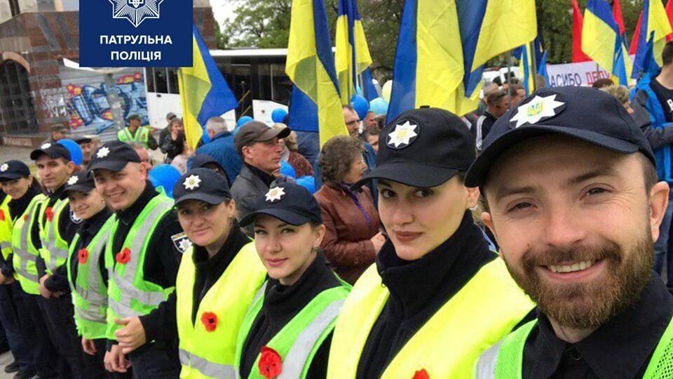 Патрульні закликали учасників акцій 9 травня не створювати конфліктних ситуацій