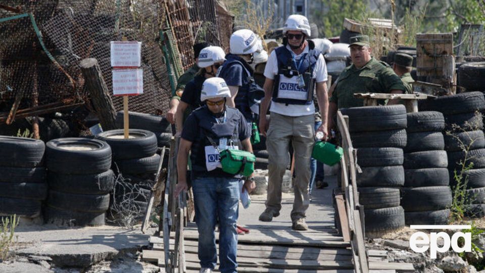Наблюдатели ОБСЕ зафиксировали присутствие на месте выдачи заявок представителей СМИ