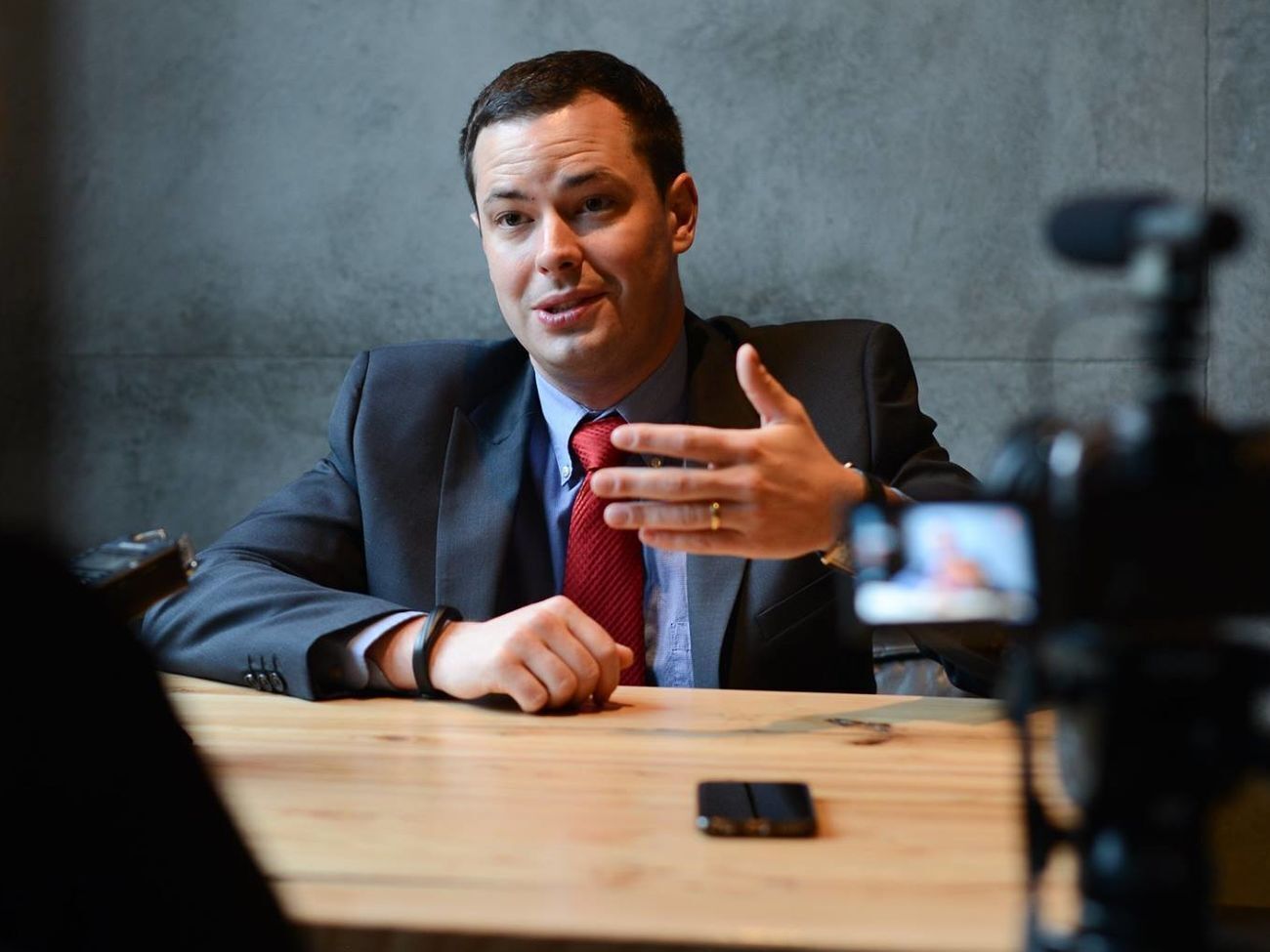 Чтобы наладить отношения с США, Зеленскому нужно сурово наказывать тех, кто решил вмешиваться в американские выборы в 2016 году