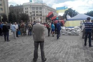 Намет у центрі Харкова активісти встановили у 2014 році