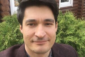 Нам легче, чем нашим дедушкам, – враг исключительно на востоке. А во Вторую мировую Украина была между двумя тоталитарными империями
