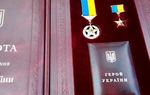Звание Герой Украины посмертно присвоено военному и волонтеру, погибшим в Луганской области