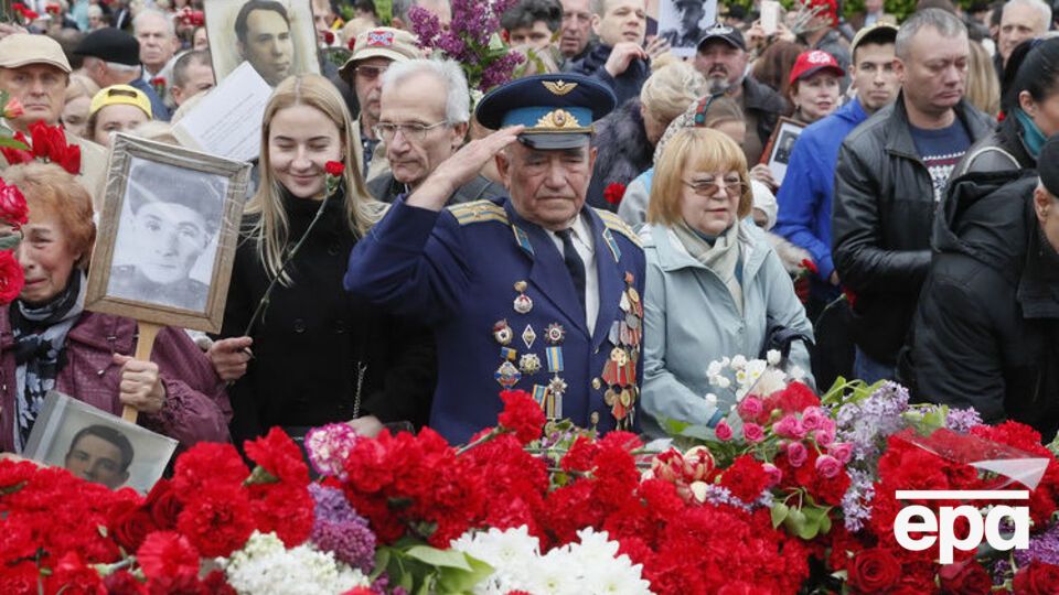 9 мая в Киеве прошли акции "Никто не забыт, ничто не забыто" и "Бессмертный Грут". Фоторепортаж