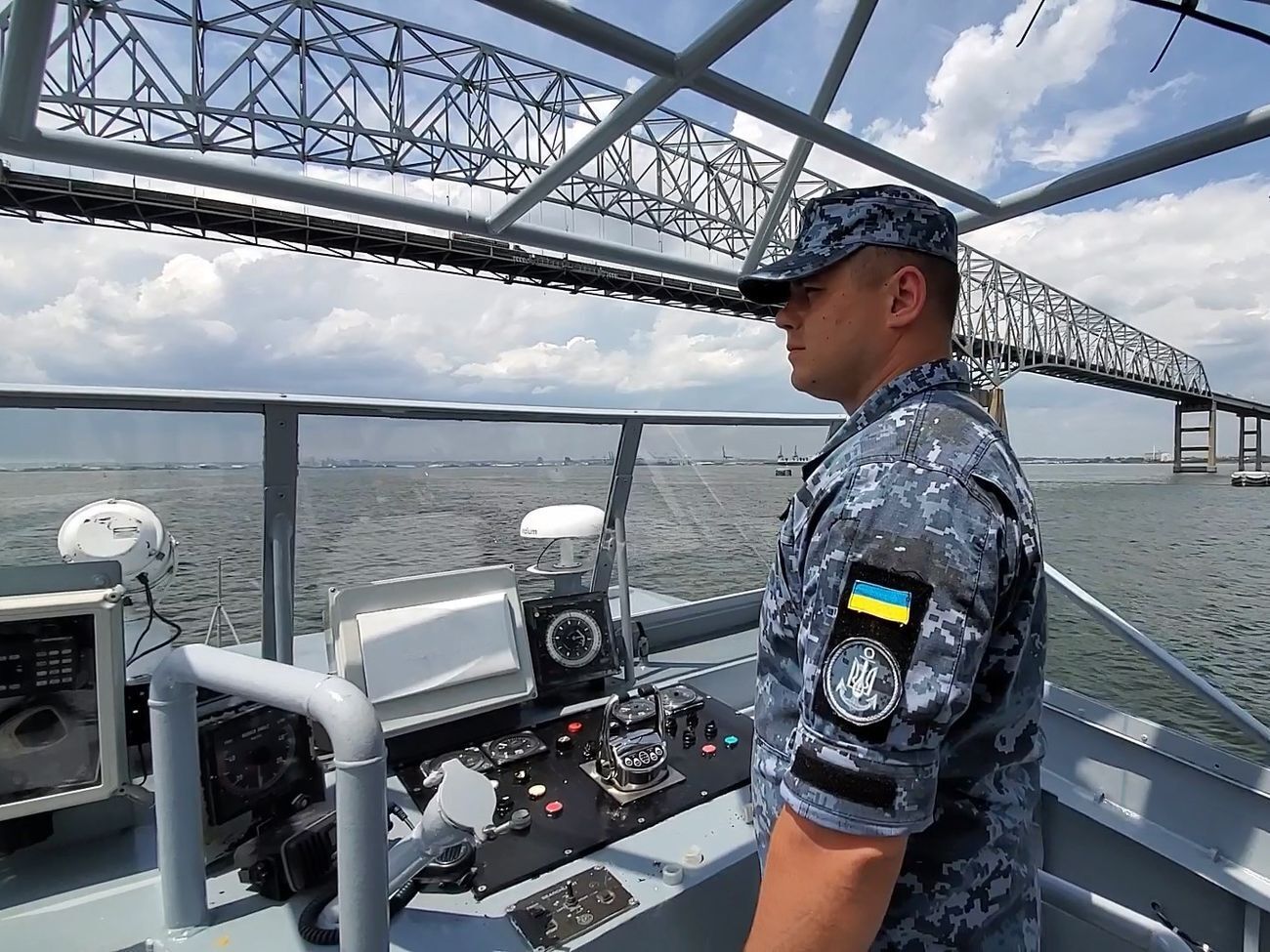 Українські військові з американськими колегами проводять випробування катерів типу Island