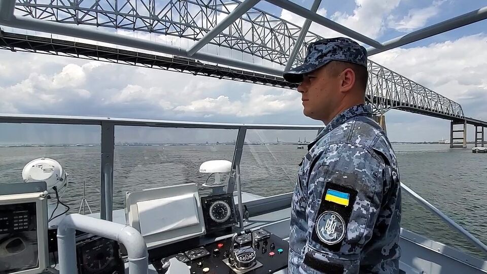 Українські військові з американськими колегами проводять випробування катерів типу Island