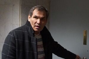 За словами сина Алібасова, у продюсера немає проблем із дихальними шляхами і шлунком, але є складнощі із загоєнням кишечника