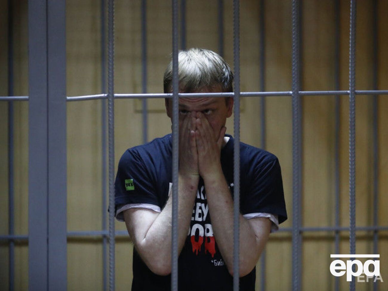 Голунова відпустили під домашній арешт