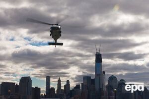 Вертолет совершил аварийную посадку и загорелся