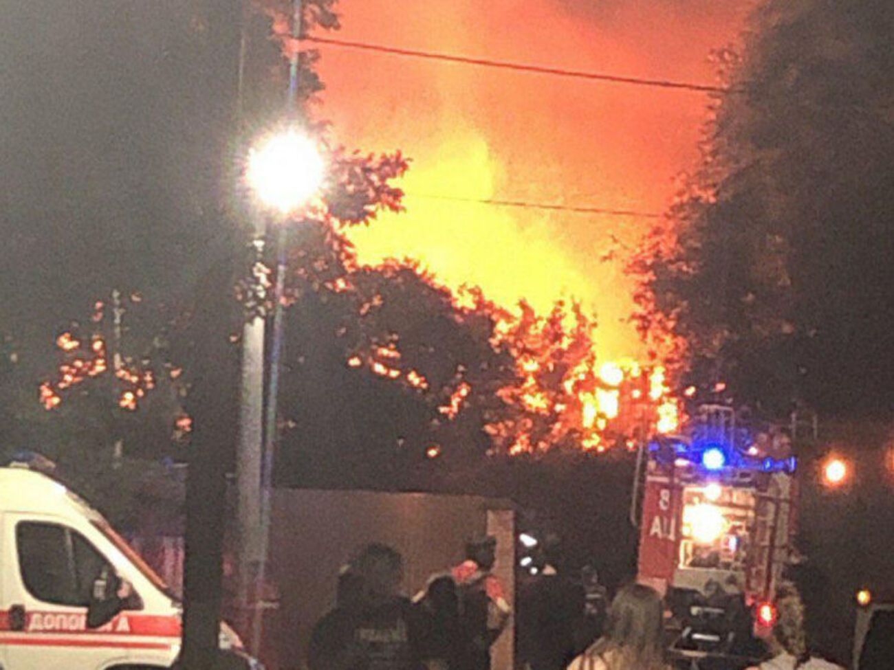 Причину загоряння встановлюють