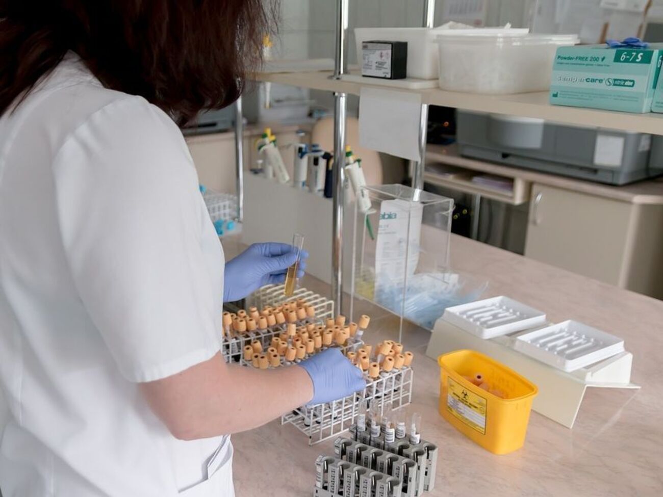 Пострадавшие поступили в больницу с предварительным диагнозом острая кишечная инфекция