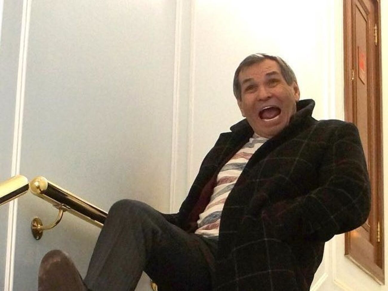 По словам сына Алибасова, врачи наблюдают, чтобы у его отца не вскрылся ожог